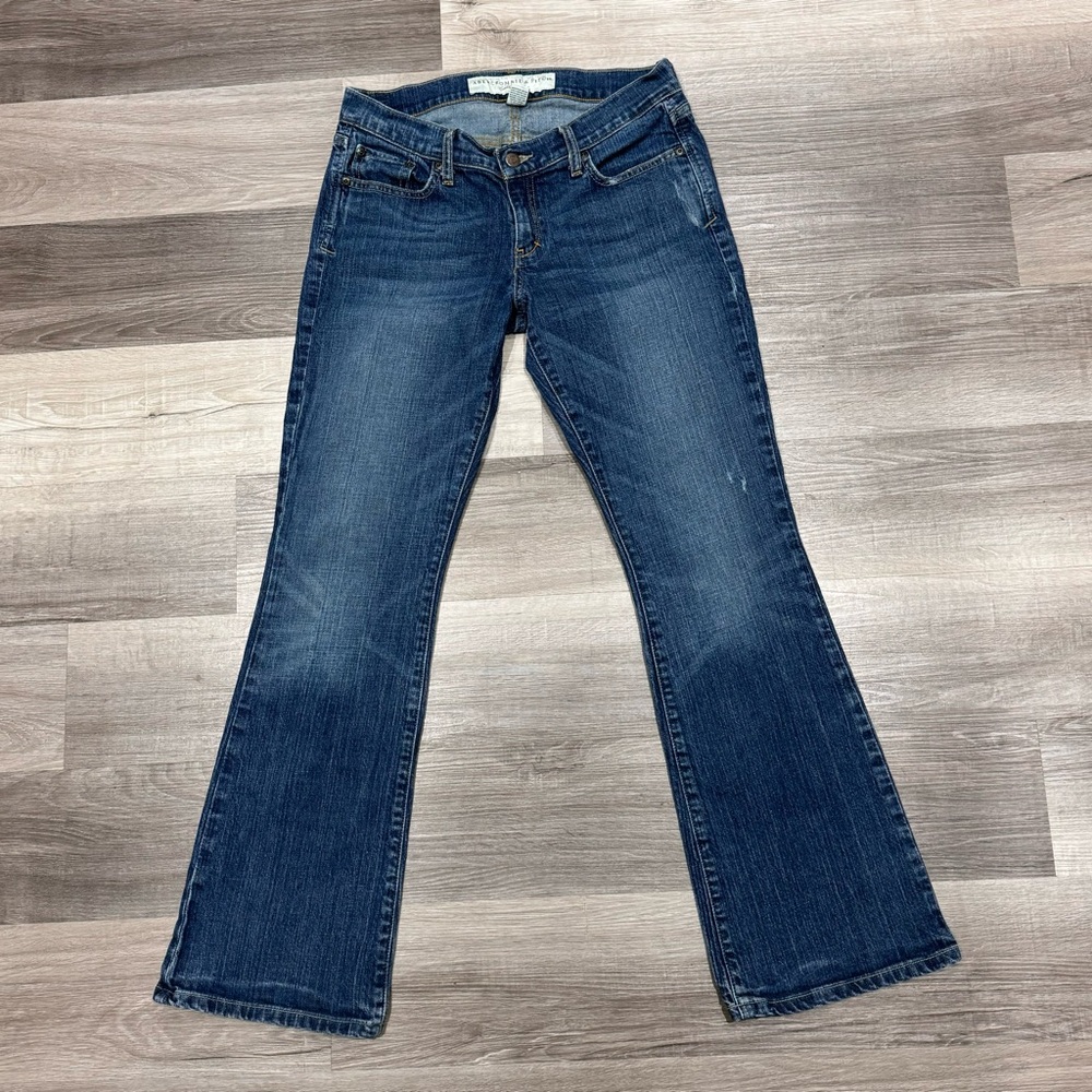 Abercrombie & Fitch Flare mid Rise Jeans size 6S